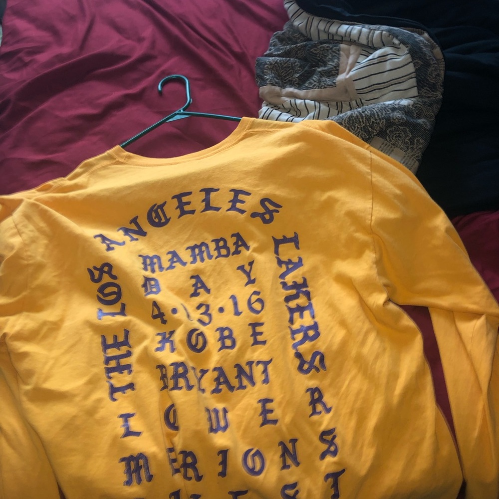 I feel like Kobe “ Yeezy merch “